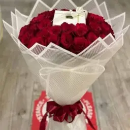 باقة السلام مع ربع كيلو شوكولاتة باتشي